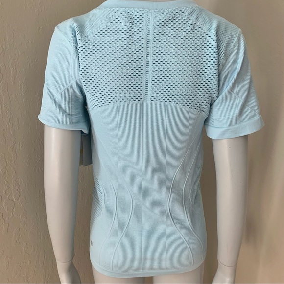 NWT ZELLA Orydalis Stretchy Seamless Short Sleeve Top Blue Workout Athletic SM - Picture 10 of 16